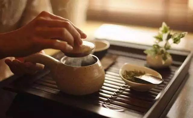 禅茶一味悟道人生，高级茶艺师带你喝上健康茶，教你选好壶泡好茶-第12张图片-爱课啦